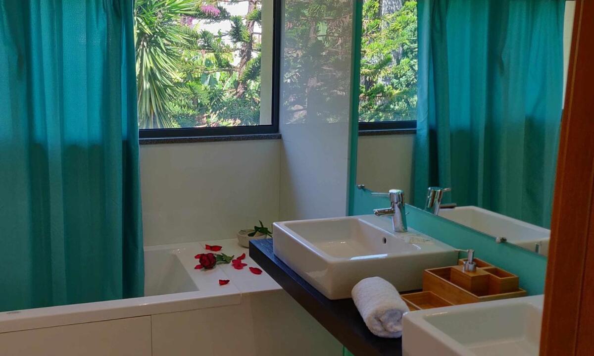 Condominio Zen Pearl-Luxury Com Piscina فونشال المظهر الخارجي الصورة